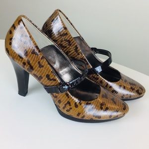 Sofft Leopard Print Leather Mary Jane’s sz 9